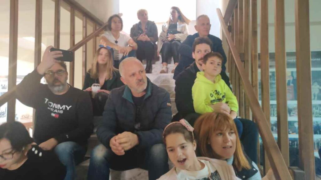 pame allios nea kios