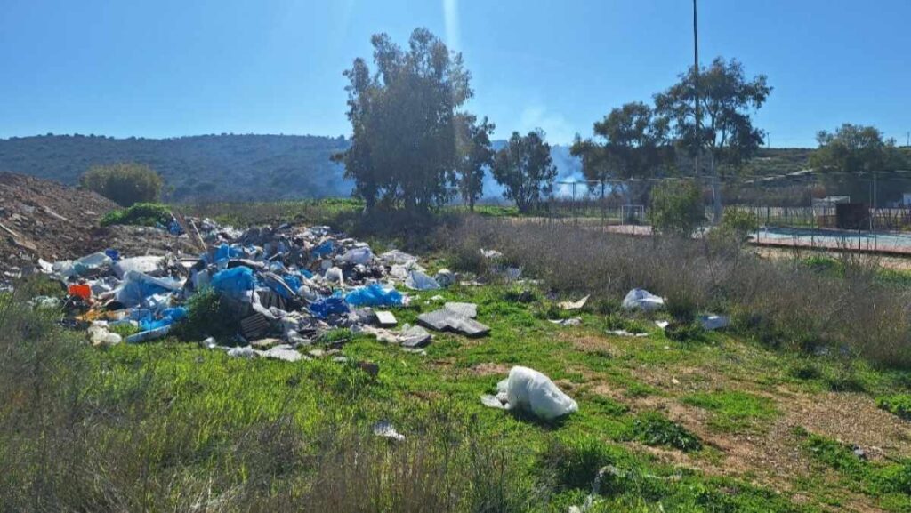 Βιβάρι: Σκουπιδότοπος στη λιμνοθάλασσα
