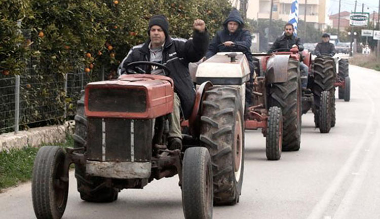 Οι αγρότες της Κορινθίας συγκεντώνονται στον κόμβο Κιάτου