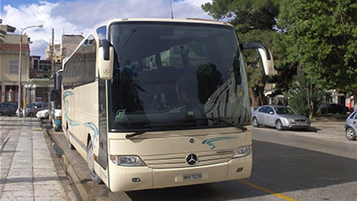 Πελοπόννησος: Με αστικό ή με υπεραστικό λεωφορείο;