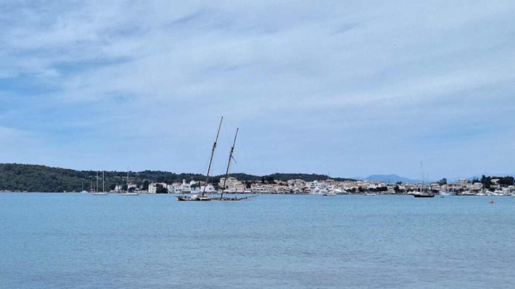 Βυθισμένο ιστιοφόρο στο Πορτοχέλι