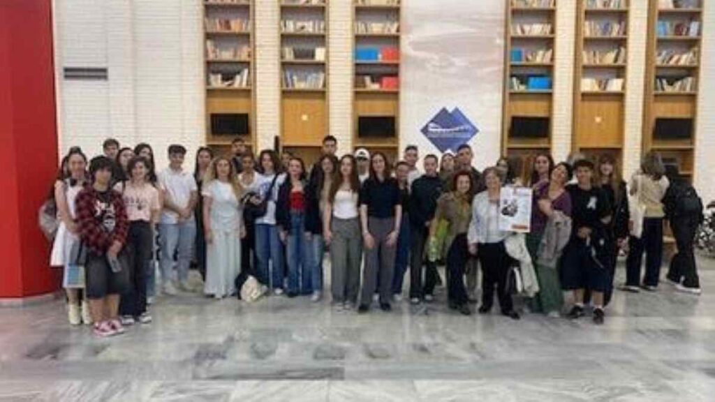 1 Λύκειο Ναυπλίου βράβευση Ορίζοντες