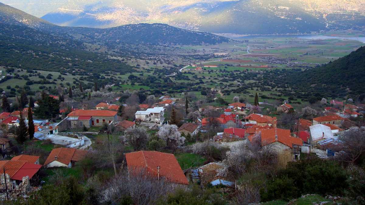 Μικροί οικισμοί: Ο Ανδριανός στο στόχαστρο, οι βουλευτές πιέζουν για αναδίπλωση μετά το «ψαλίδι» στη δόμηση