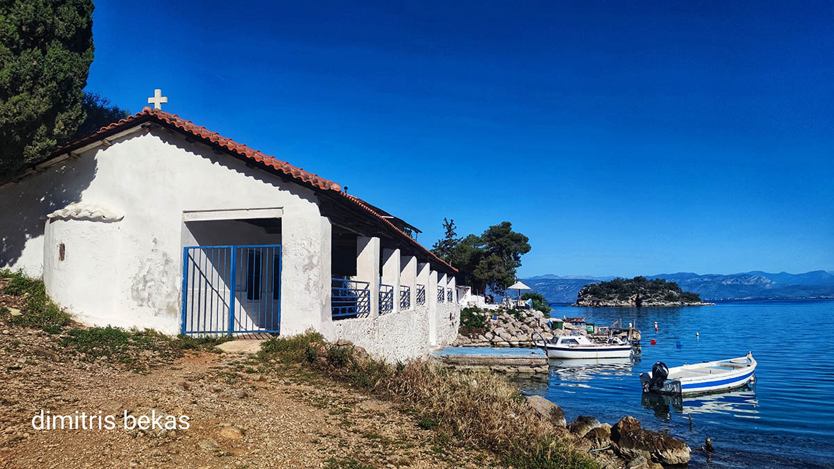 Το εκκλησάκι του Αγίου Κωνσταντίνου στην Καραθώνα και τα μυστικά του