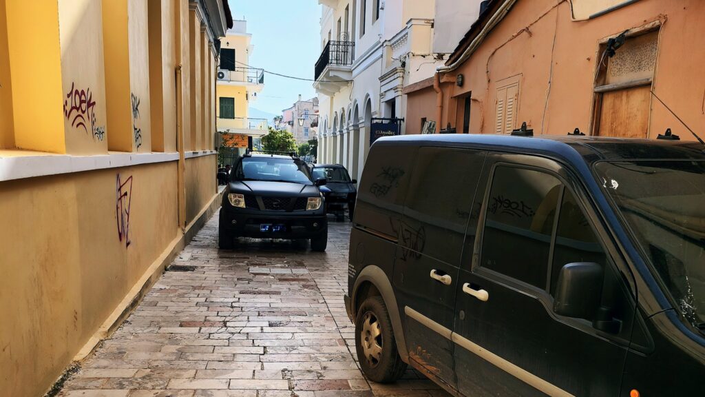 Ανομία στην παλιά πόλη του Ναυπλίου