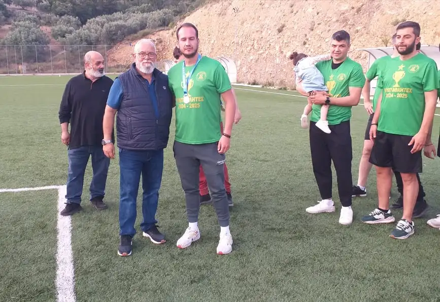 Απονομή Κυπέλλου και μεταλλίων στην Πρωταθλήτρια ομάδα του πρώτου ομίλου της Α2 κατηγορίας της Ε.Π.Σ. Αργολίδας του Νέου Αχιλλέα Φιχτίων