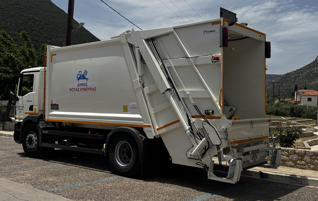 Παραλήφθηκε σύγχρονο απορριμματοφόρο όχημα αξίας 210.000 ευρώ από τον Δήμο Νότιας Κυνουρίας