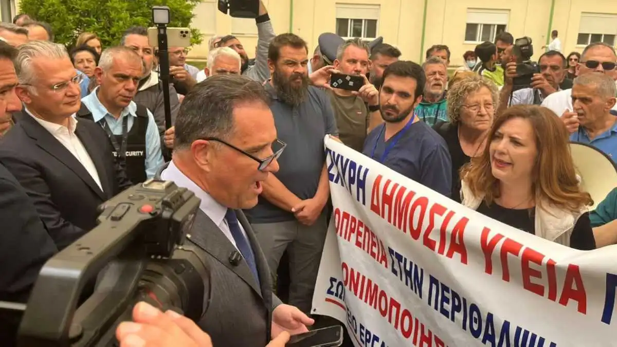 Καλαμάτα: «Ανεπιθύμητος» και «καλώς ήλθατε» στον ίδιο χώρο ο Άδωνις Γεωργιάδης