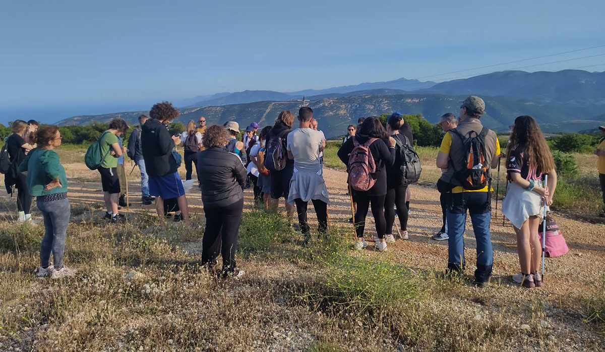 Όχι ανεμογεννήτριες στο Βρούστι: Ένα βουνό, μια φωνή, πολλοί πεζοπόροι
