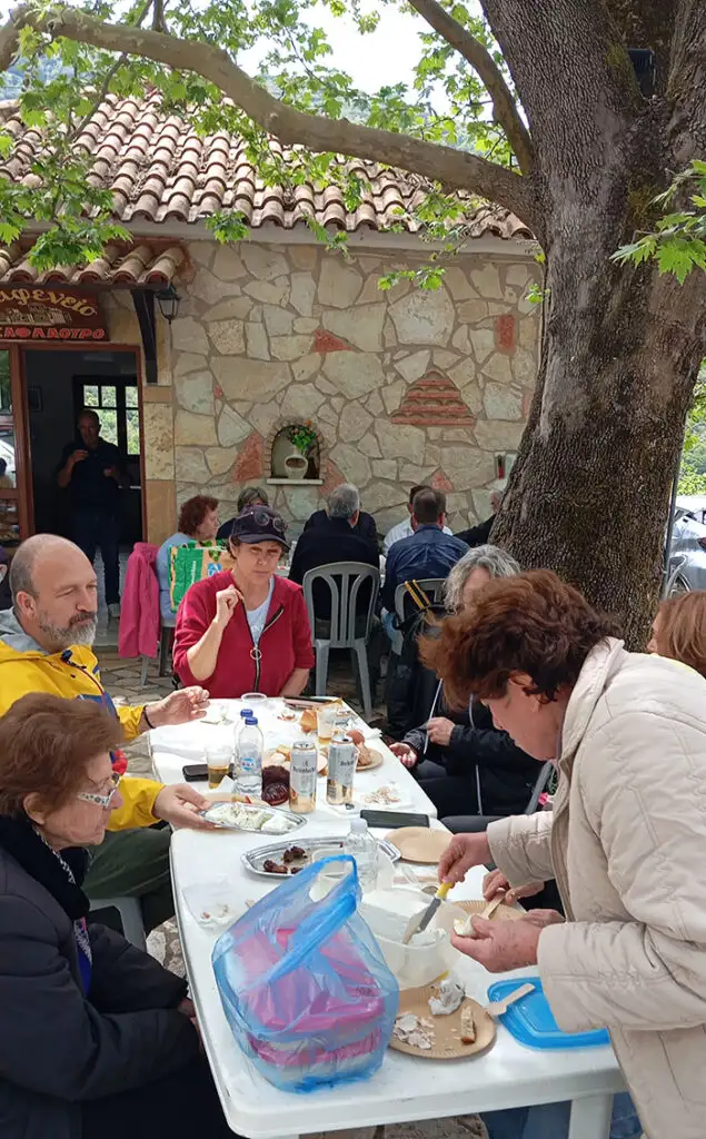 Ιστορική σύναξη και πεζοπορική εξόρμηση στο Λαντζουνατο Τριφυλίας τη πρωτομαγιά με τα Γεράκια