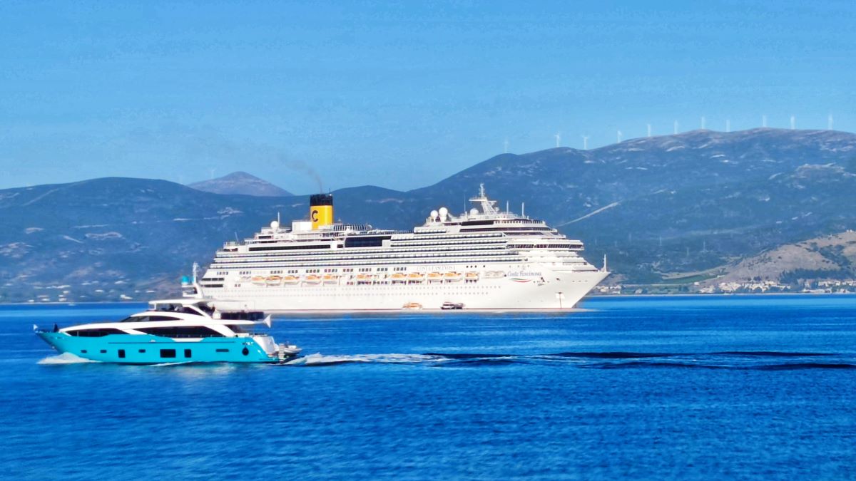 Το Costa Fascinosa στο Ναύπλιο: Κρουαζιέρα πολυτελείας στα καταγάλανα νερά της Αργολίδας