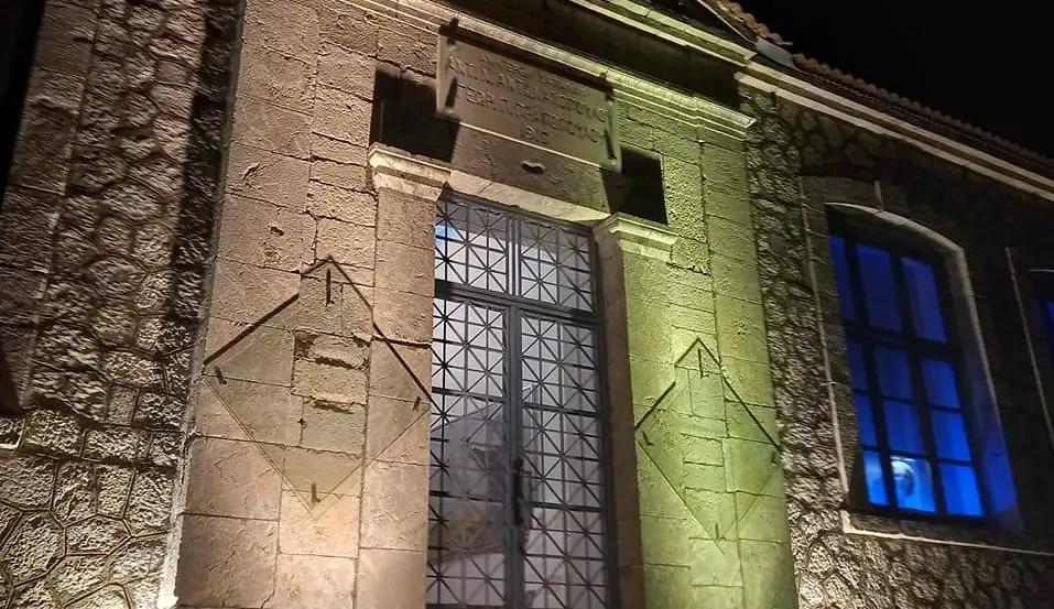 Η Ζάτουνα τιμά τον Μίκη Θεοδωράκη και φωτίζει το μέλλον με ένα εικονικό μουσείο