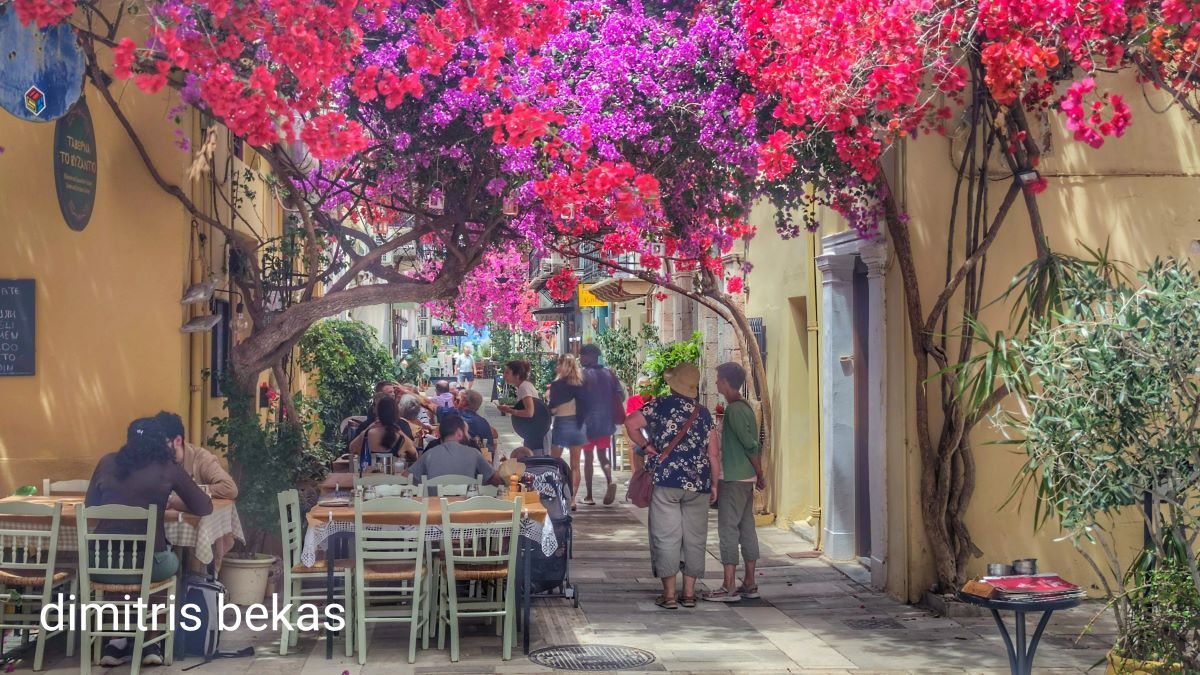 Τουριστικό «κύμα» στο Ναύπλιο: Κρουαζιέρα, ήλιος και βόλτες στα σοκάκια