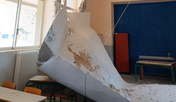 Φιλιατρά: Μαζί με την οροφή του σχολείου κατέρρευσαν και οι δικαιολογίες