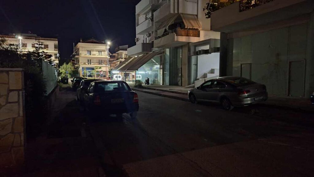 Σκοτάδι στην οδό Καλαμάτας στο Ναύπλιο