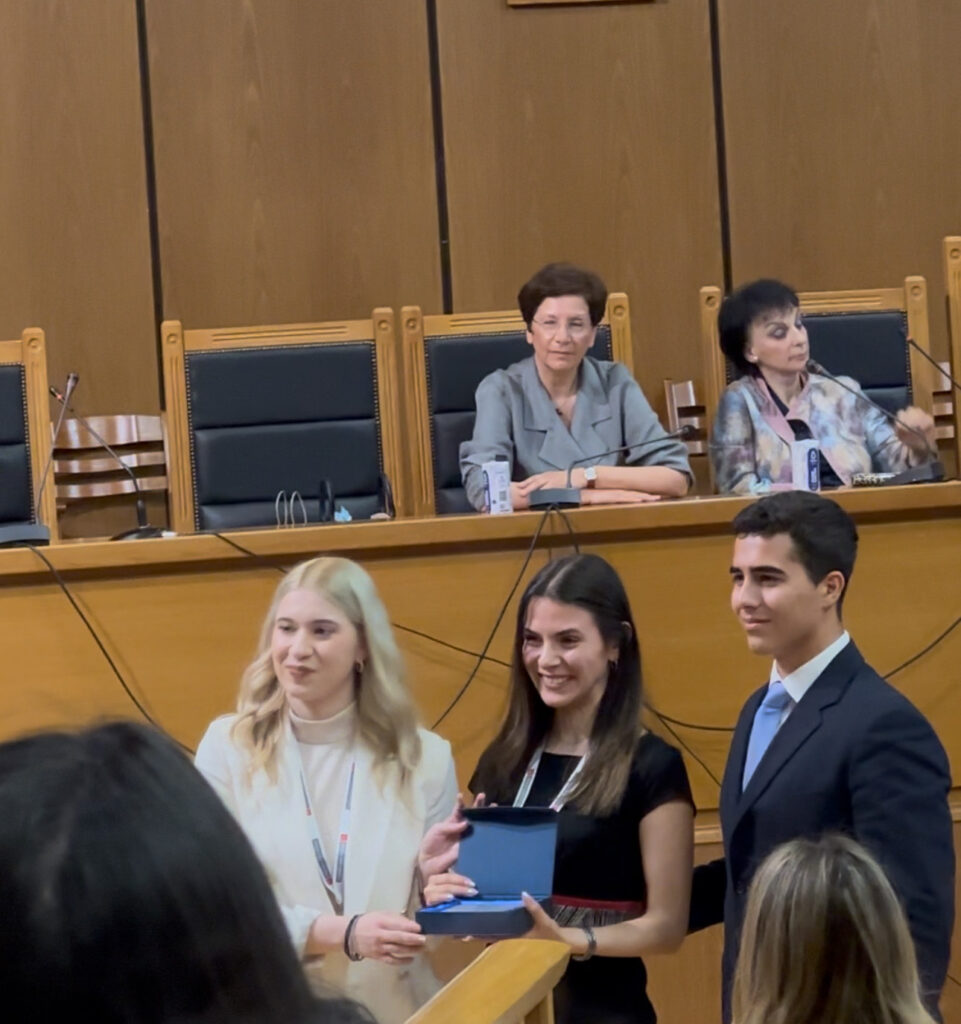 Βράβευση για την ομάδα της Ναυπλιώτισσας Ιωάννας Γιαννούλη στον 11ο Εθνικό Διαγωνισμό Εικονικής Δίκης