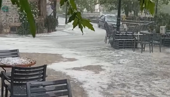 Χαλάζι σαν φουντούκι στον Πάρνωνα – Εικόνες φθινοπώρου μέσα στον Μάιο