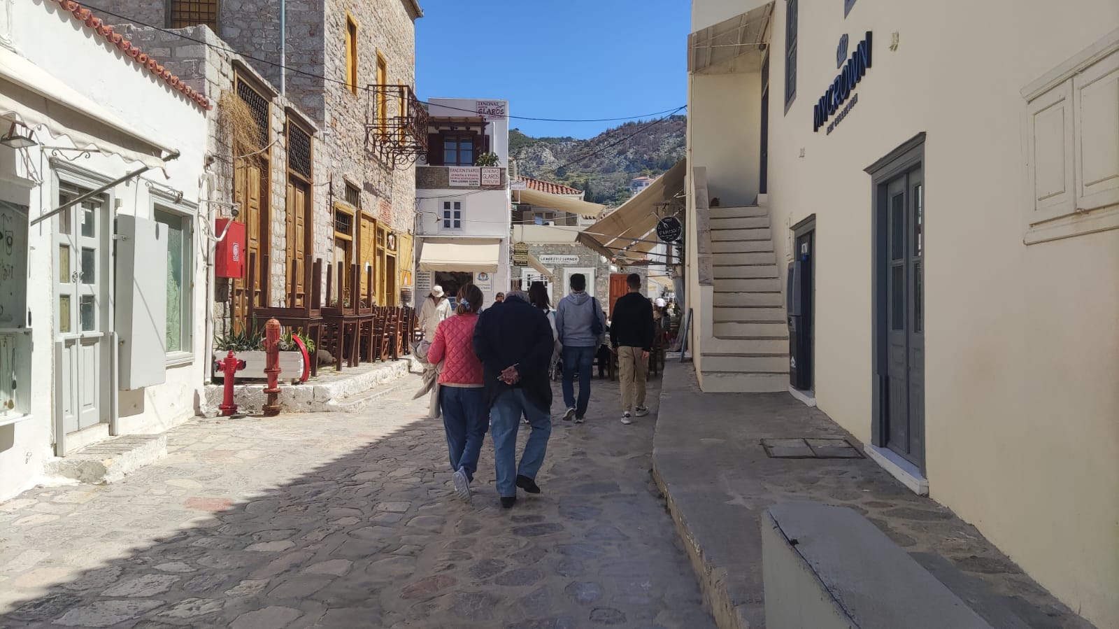 Ούτε ποδήλατα δεν επιτρέπονται στην Ύδρα – Τι λέει το Λιμεναρχείο