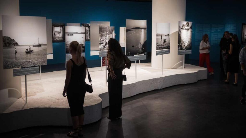 «Robert McCabe, Χαίρε Ξένε Στη Χώρα των Ονείρων», Μουσείο Ακρόπολης