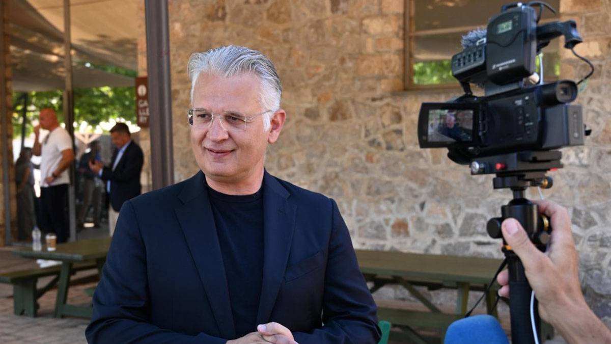 Ξεκινούν δύο εμβληματικά έργα στην Πελοπόννησο – Μονοπάτι Αρβανιτιάς και Παρατηρητήρο Κλιματικής Αλλαγής στο προσκήνιο