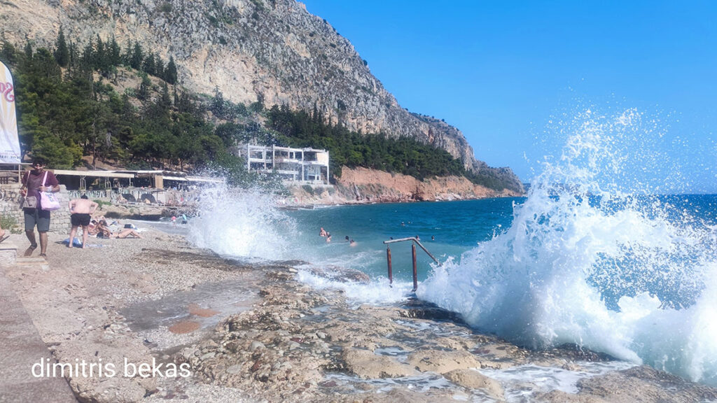 Αρβανιτιά μπάνια κύματα Ναύπλιο
