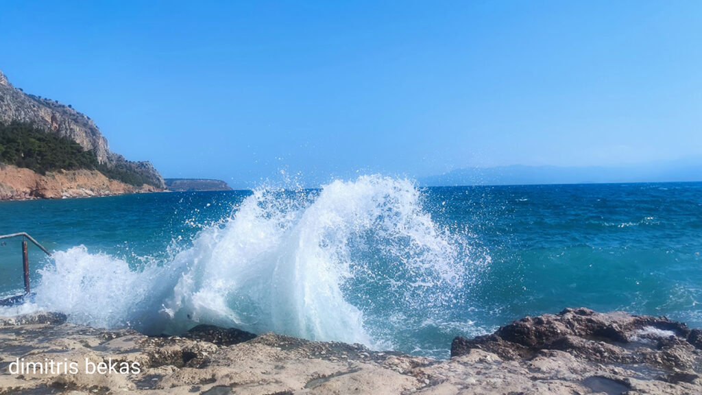 Αρβανιτιά μπάνια κύματα Ναύπλιο