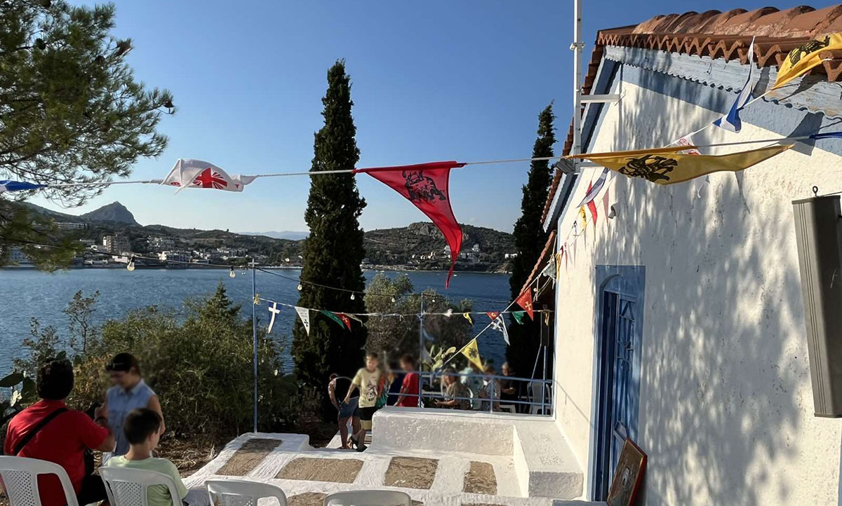 Πανηγυρίζει ο ναός των Δώδεκα Αποστόλων στο Κορωνήσι Τολού