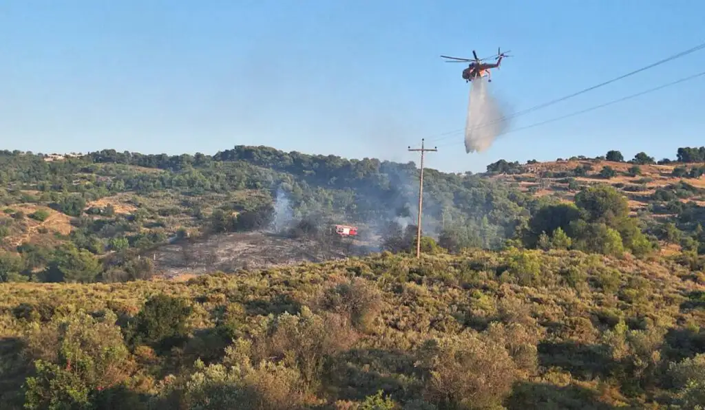 Φωτιά στις Λάκκες Κρανιδίου στην Ερμιονίδα