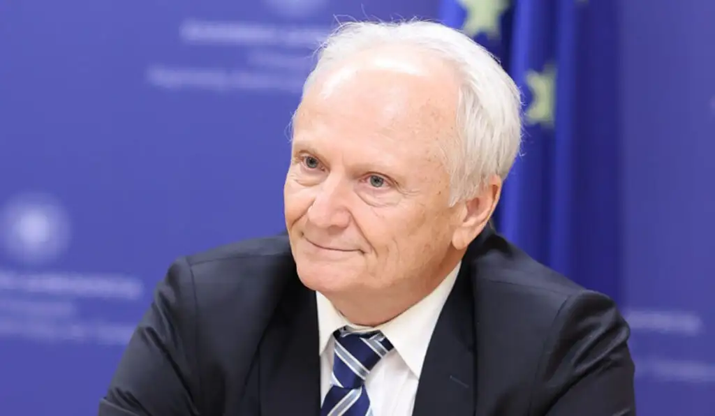 Γιάννης Ανδριανός ΥΠΑΑΤ τελετή παράδοσης παραλαβής