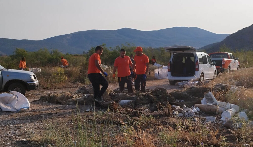 Καθαρισμοί σε Ίρια και Κάντια
