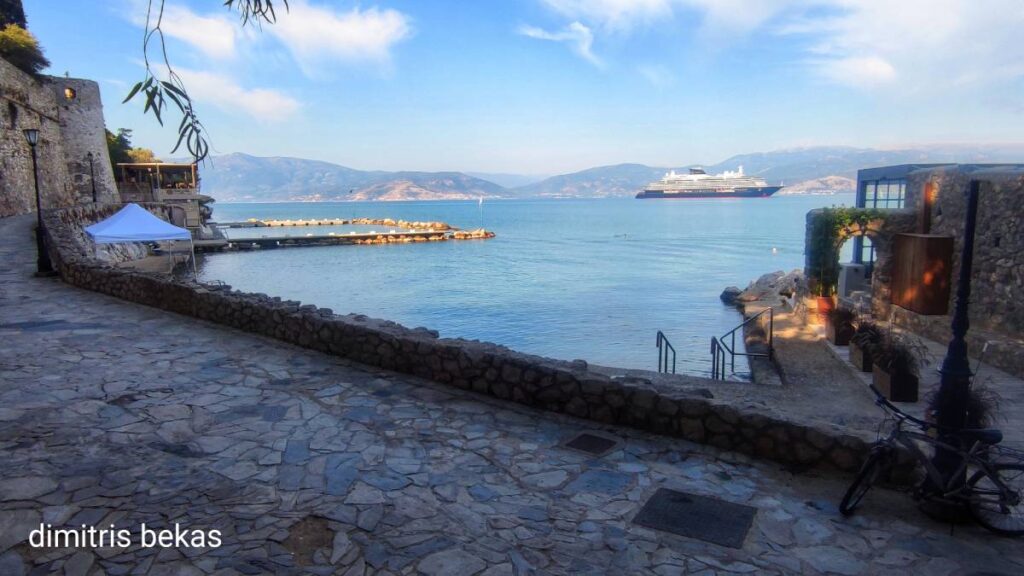 Explora I κρουαζιερόπλοιο Ναύπλιο - krouazieroploio nafplio