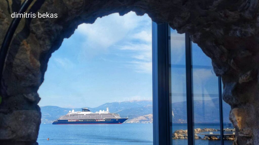 Explora I κρουαζιερόπλοιο Ναύπλιο - krouazieroploio nafplio