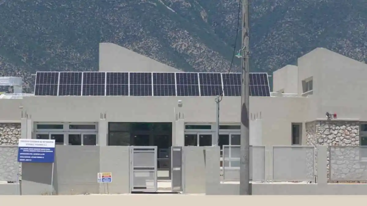 Δύο υπουργοί στα εγκαίνια του νέου νηπιαγωγείου στο Παράλιο Άστρος