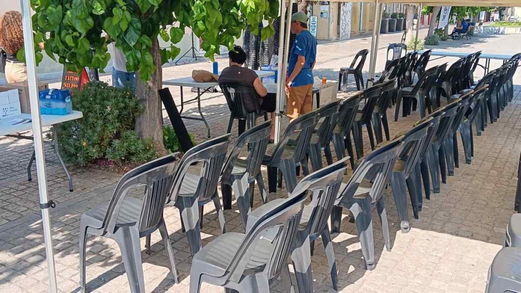 Προετοιμασίες για τον περίπατο φιλίας
