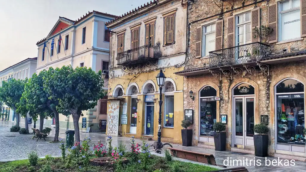 Πλατεία Τριών Ναυάρχων Ναύπλιο φυτεύσεις