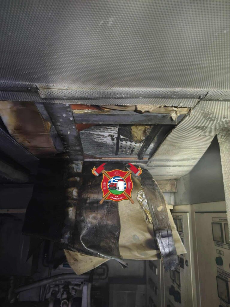 Ζημιές σε θαλαμηγό από φωτιά στο Πόρτο Χέλι