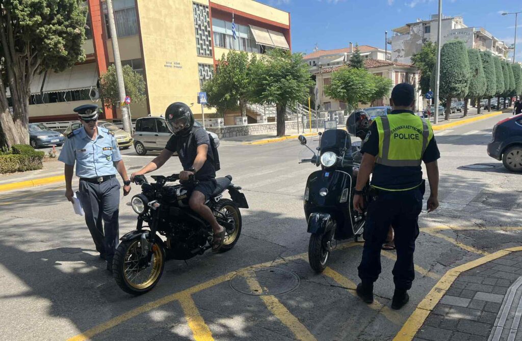Τροχονομικοί έλεγχοι για κράνος