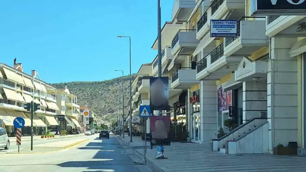 Αφισορυπανση στο Ναύπλιο