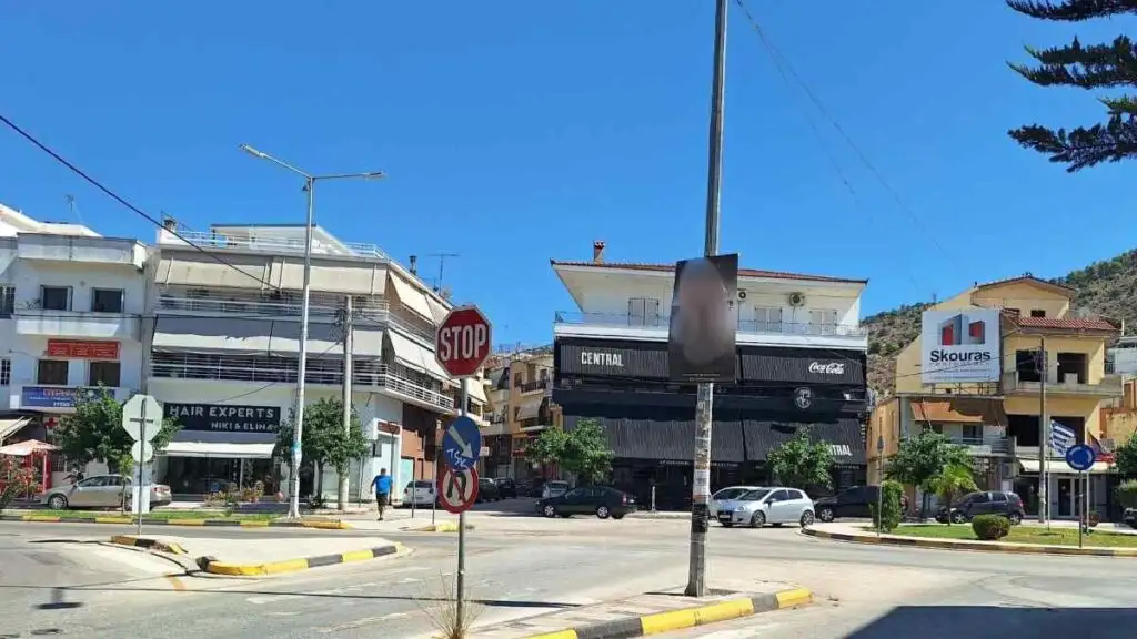 Αφισορυπανση στο Ναύπλιο