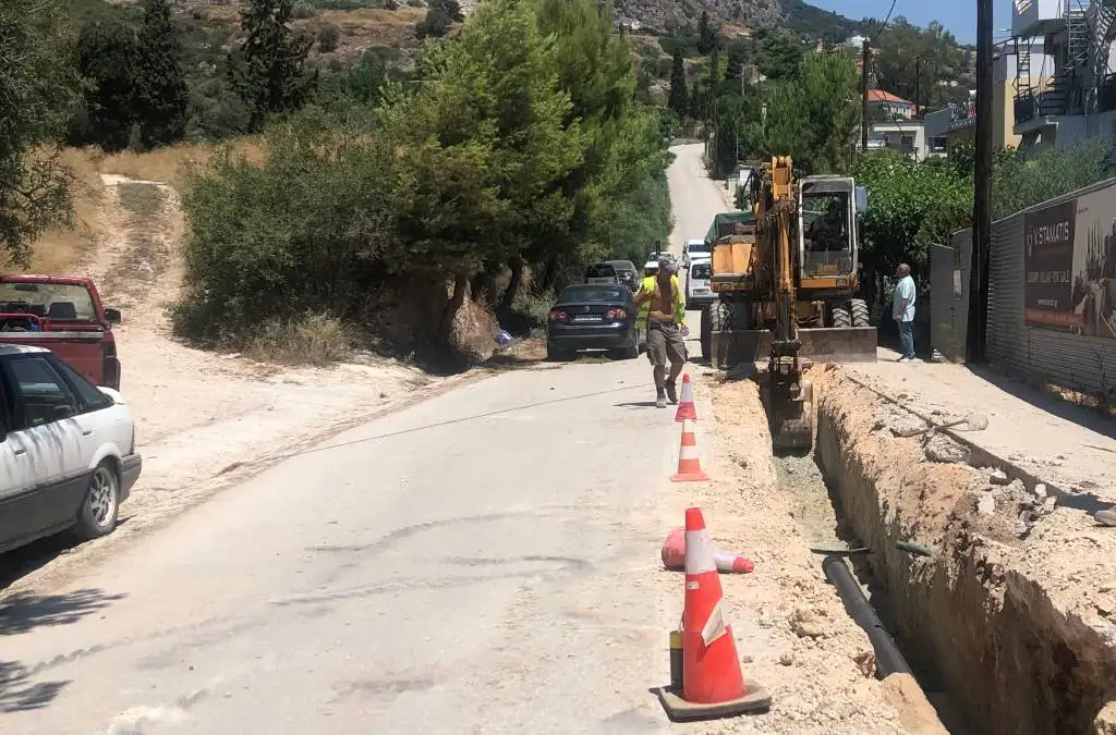 Ξεκίνησαν οι εργασίες κατασκευής του αγωγού λυμάτων Ασίνης – Αγίας Παρασκευής προς τον Βιολογικό Καθαρισμό Τολού