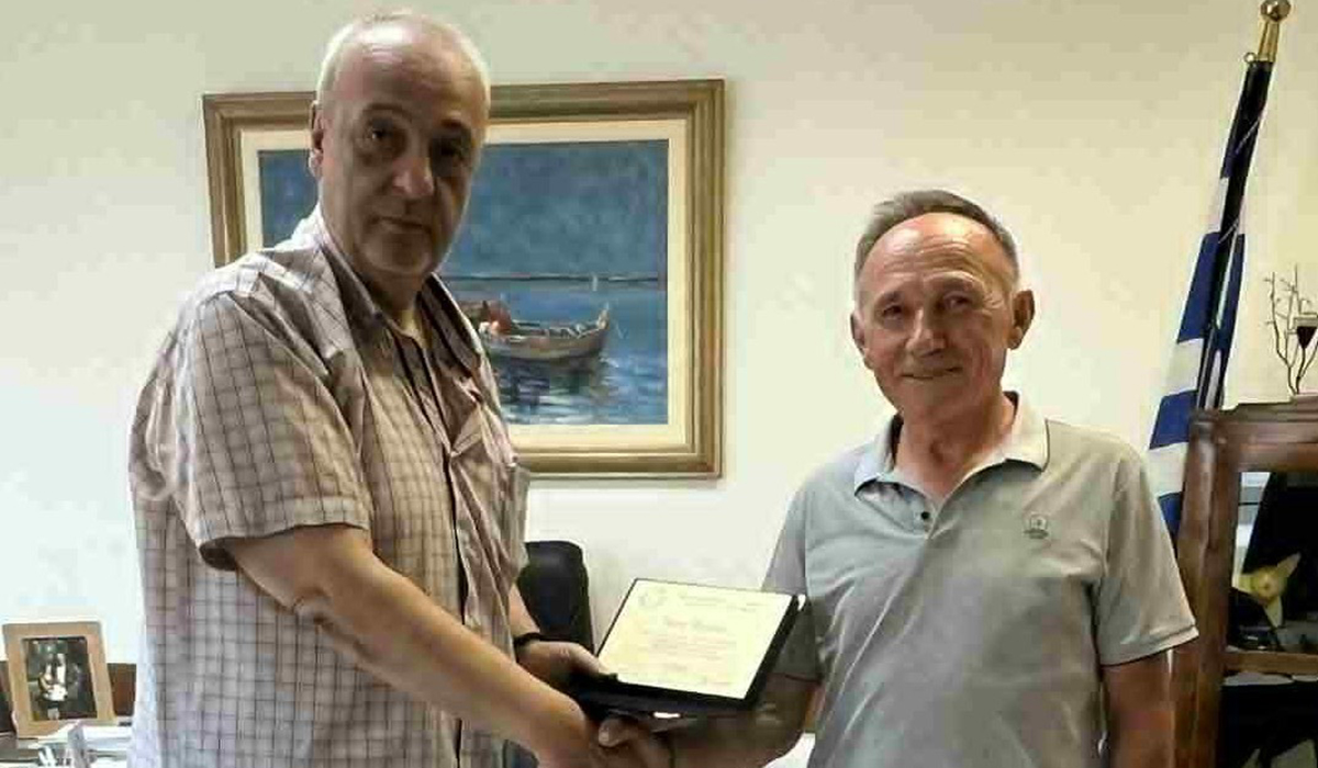 Το Εργατικό Κέντρο Ναυπλίου τίμησε τον Βασίλη Γκούντη