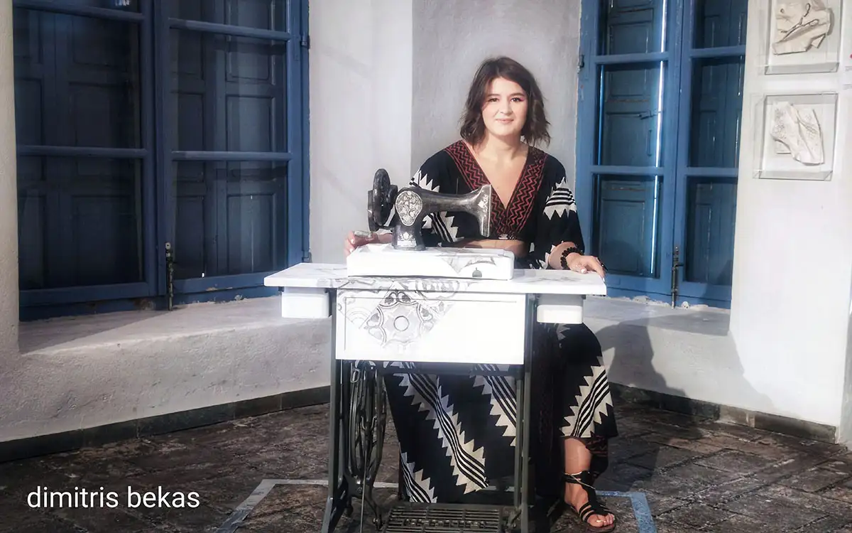 Η Μαρίνα Μπόμπου «σμιλεύει» μνήμες και ιστορίες στο Ναύπλιο