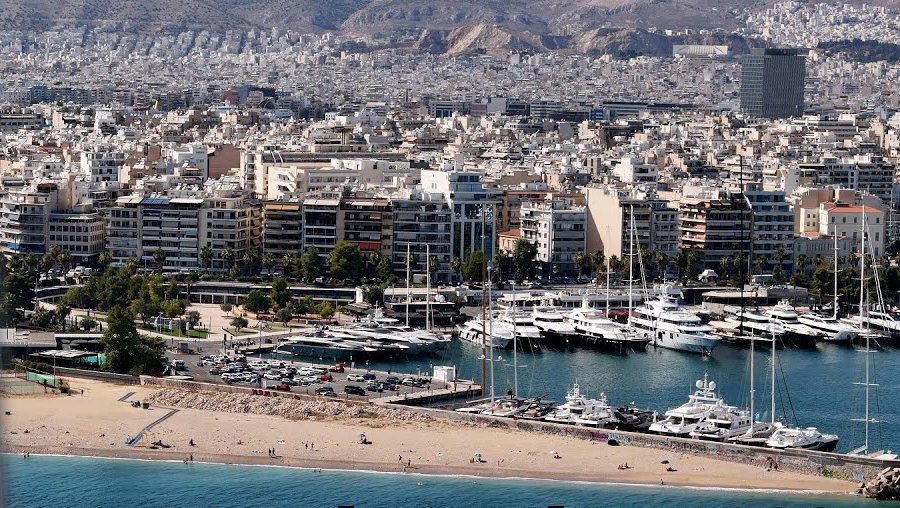 Ένα λιμάνι, 4 παραλίες: Το καλοκαίρι βρίσκεται πιο κοντά απ’ όσο νομίζουμε