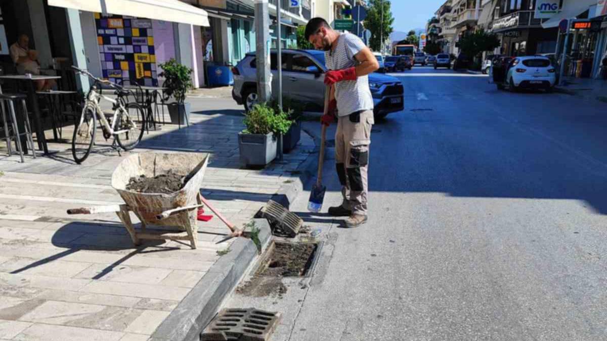 Καθαρίζονται φρεάτια στο Ναύπλιο – Μετά την Παλιά Πόλη σειρά έχει η Άργους