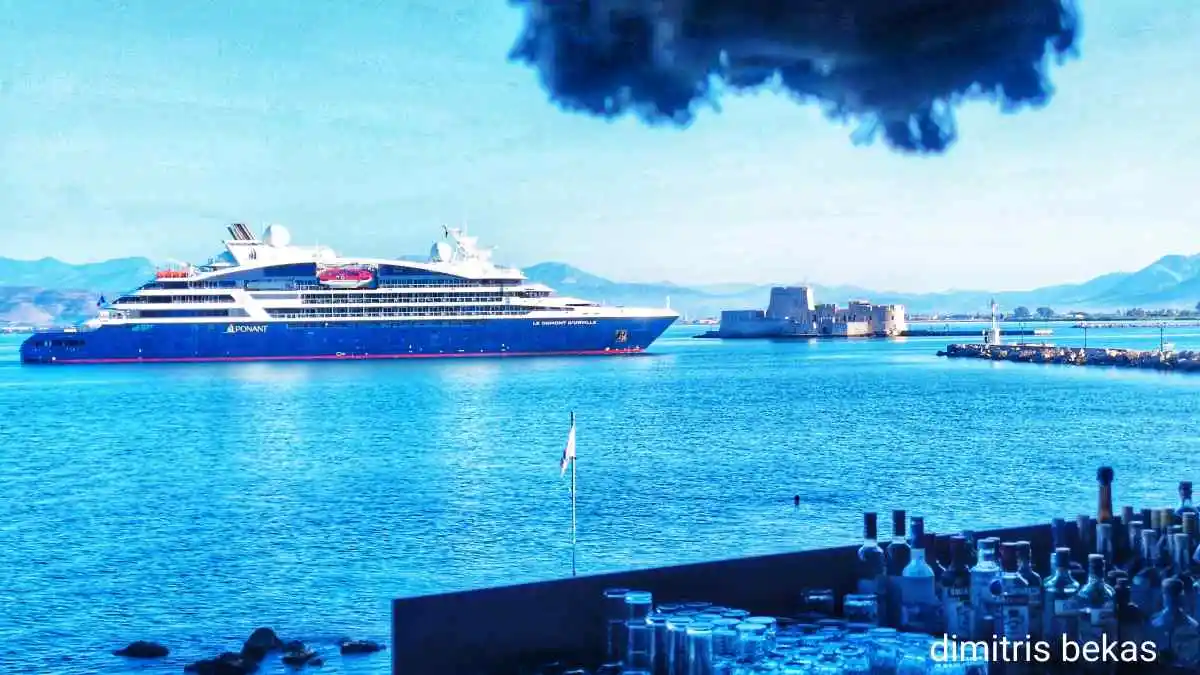 Το κρουαζιερόπλοιο «Le Jacques Cartier» έφθασε στο Ναύπλιο