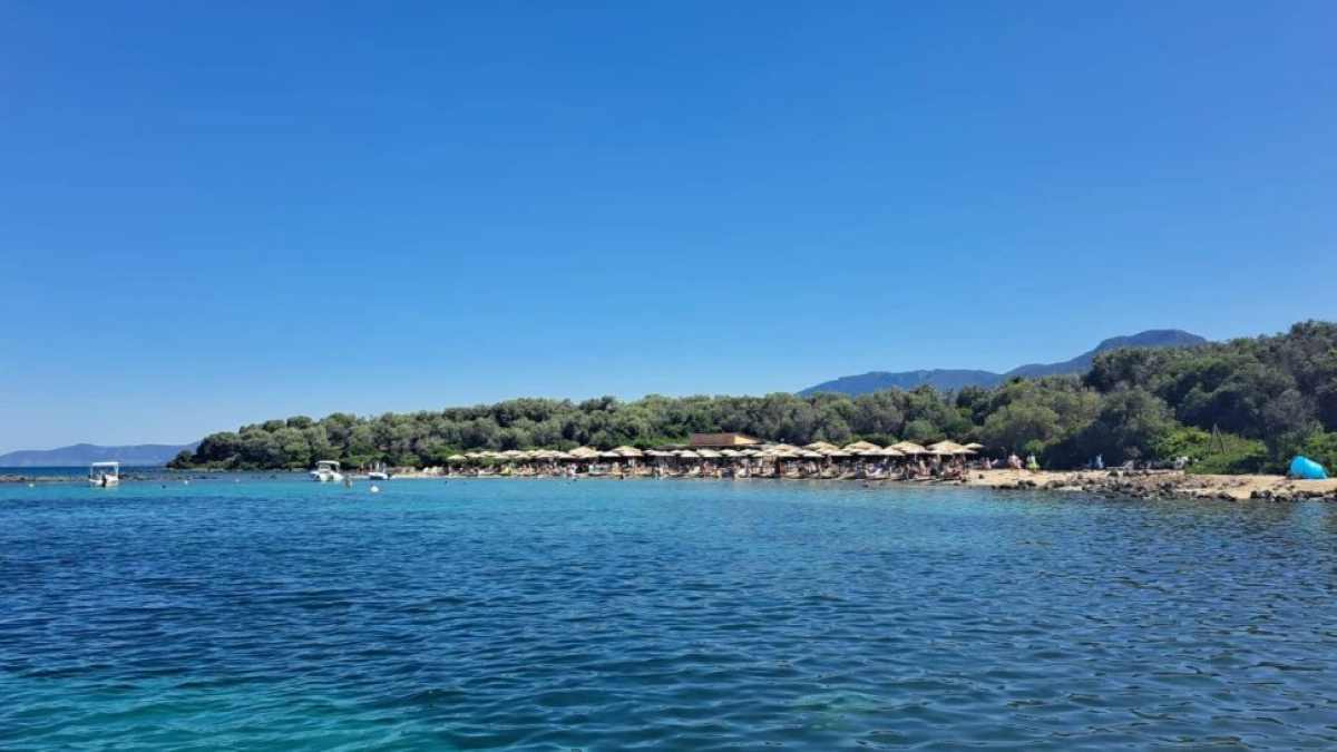 Λιχαδονήσια: Ανακαλύψτε τις «Μπαχάμες» της Βόρειας Εύβοιας – 30 λεπτά από τα Καμένα Βούρλα