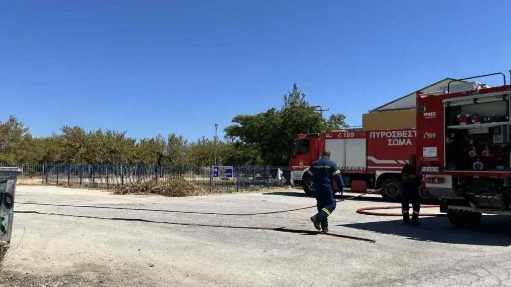 Πυροσβεστική στην Αγία Τριάδα