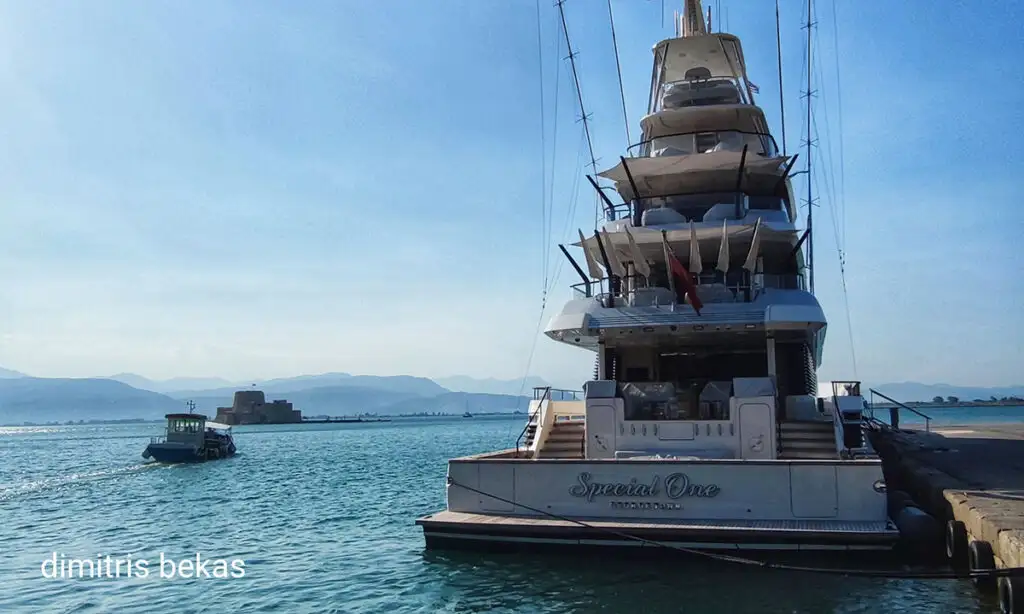 special one yacht στο Λιμάνι του Ναυπλίου