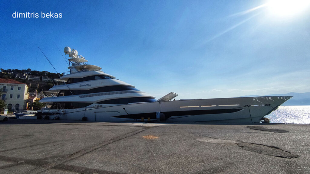 special one yacht στο Λιμάνι του Ναυπλίου