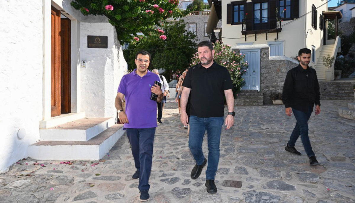 Νίκος Χαρδαλιάς από την Ύδρα: «10,9 εκατ. ευρώ για αναβάθμιση υποδομών»